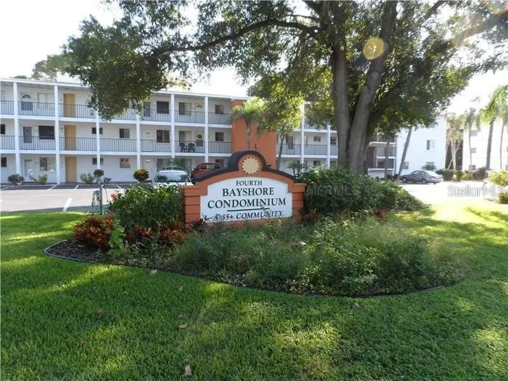 2203 Canal Drive Bradenton FL 34207