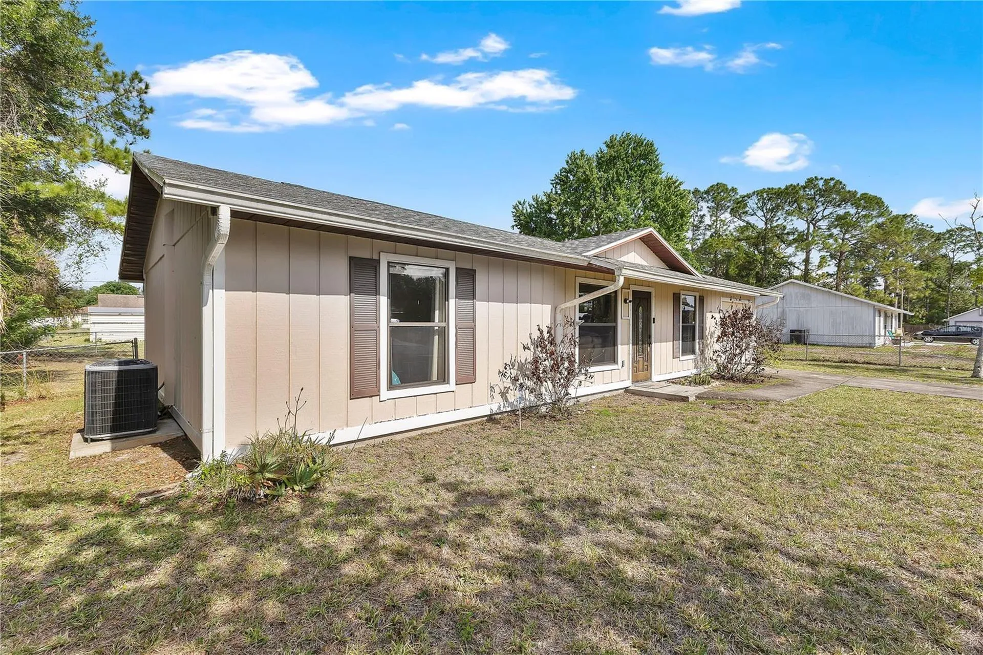 587 Tasco Ave SW Palm Bay FL 32908