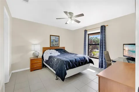 587 Tasco Ave SW Palm Bay FL 32908