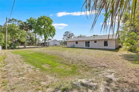 587 Tasco Ave SW Palm Bay FL 32908