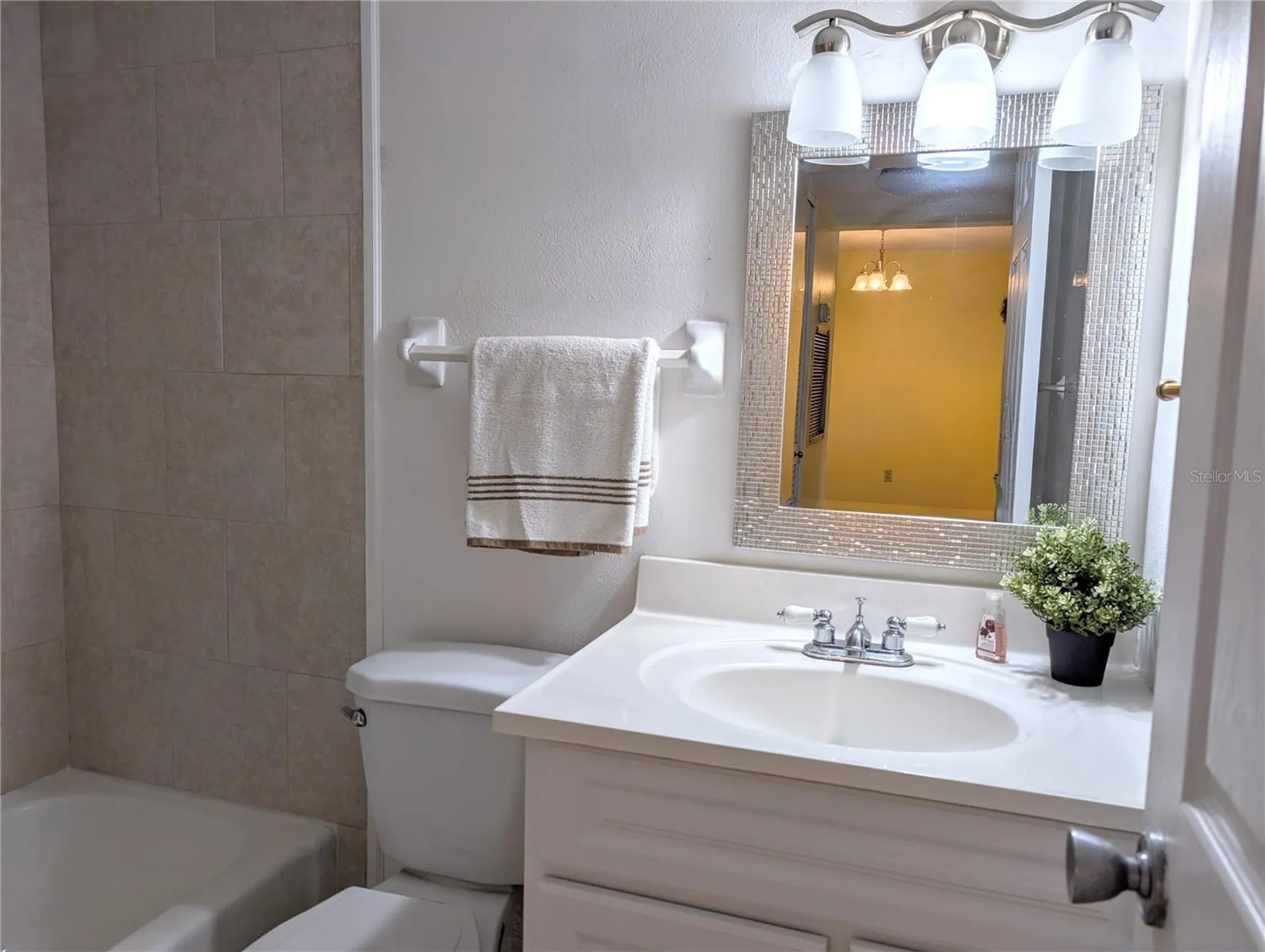 4111 Heron Way Bradenton FL 34205