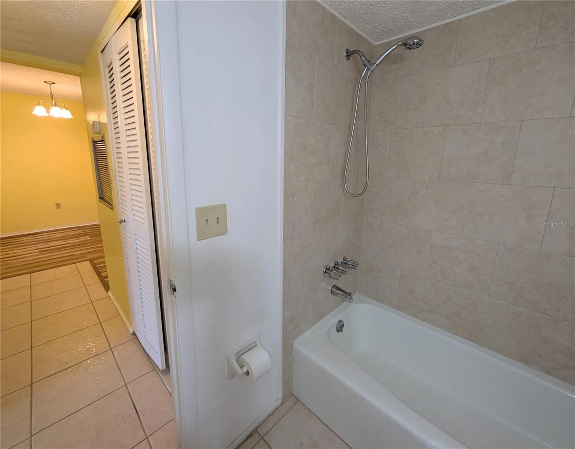 4111 Heron Way Bradenton FL 34205
