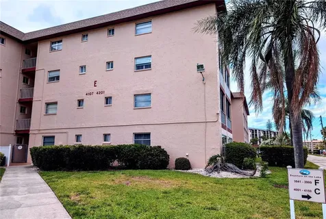 4111 Heron Way Bradenton FL 34205