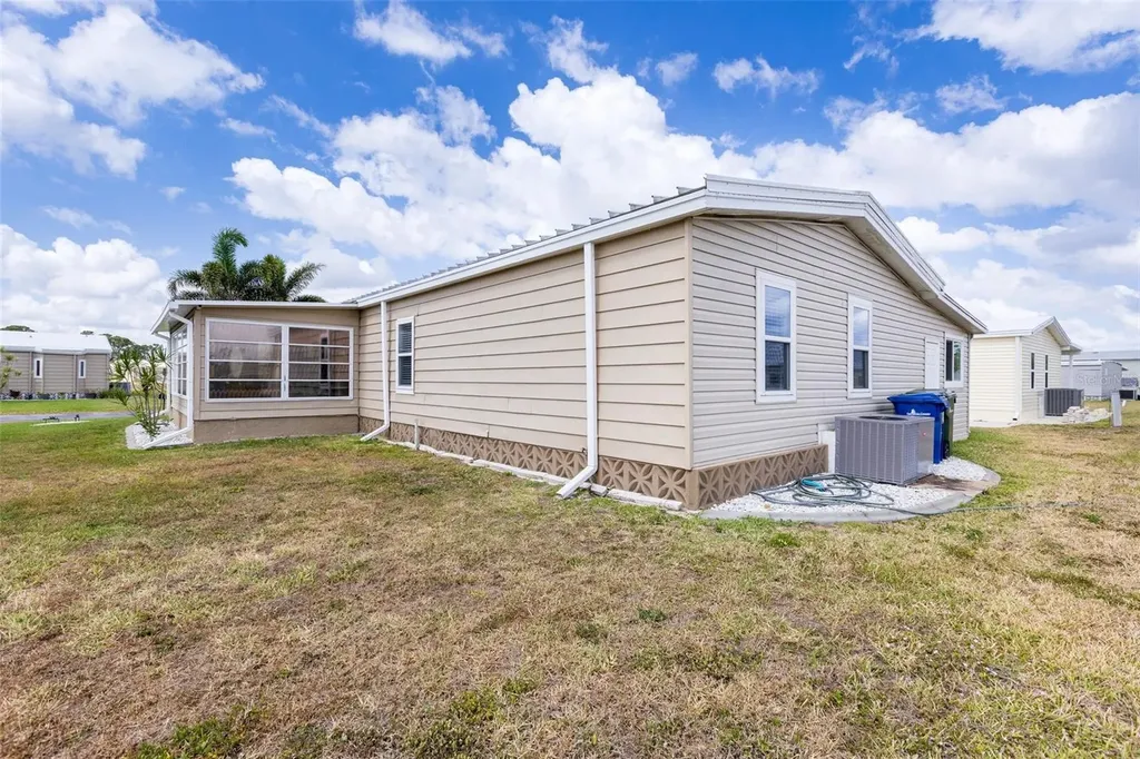 622 La Sala North Port FL 34287