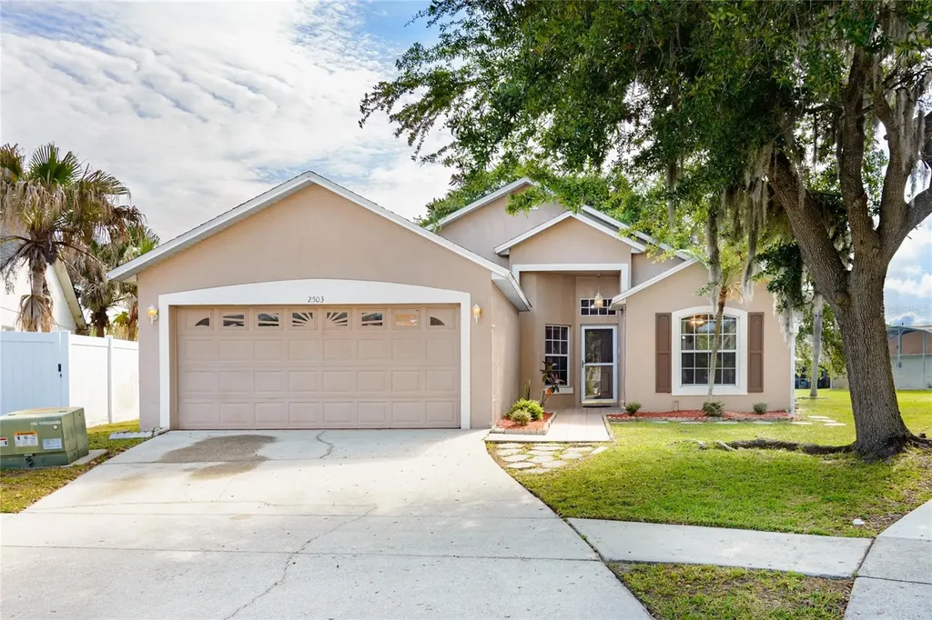 2503 Hybrid Court Kissimmee FL 34758