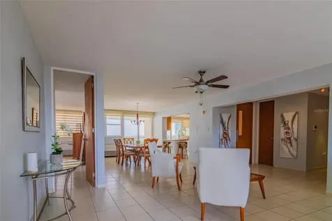 9546 Diaz Way Street Carolina PR 00979