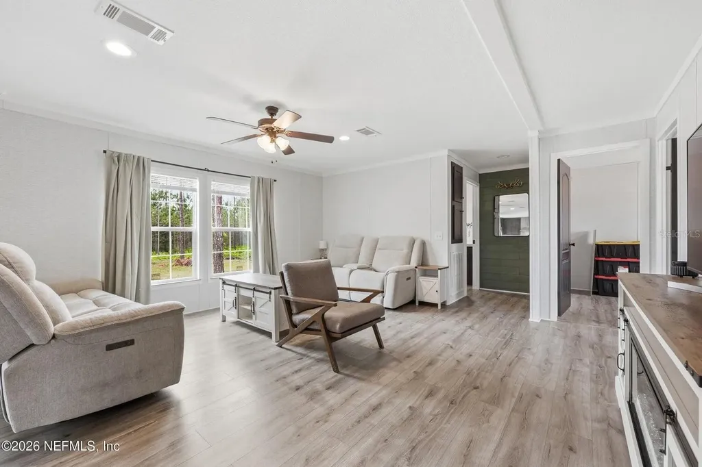 2626 Will Elledge Road Glen St Mary FL 32040