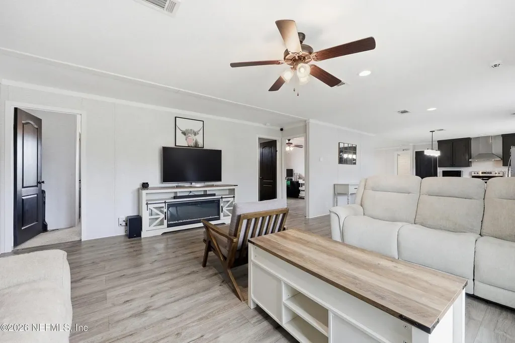 2626 Will Elledge Road Glen St Mary FL 32040