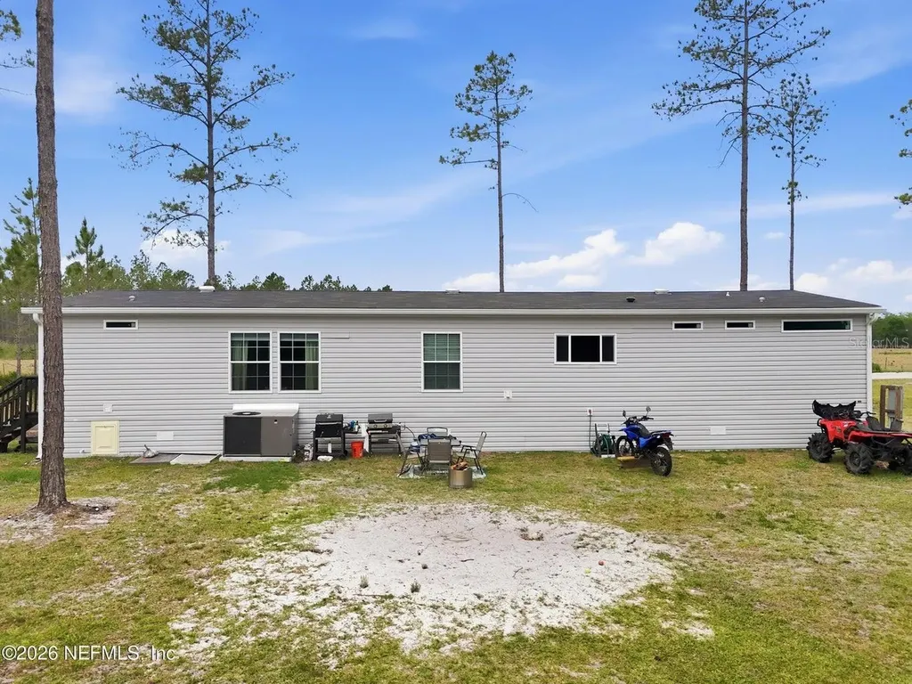 2626 Will Elledge Road Glen St Mary FL 32040