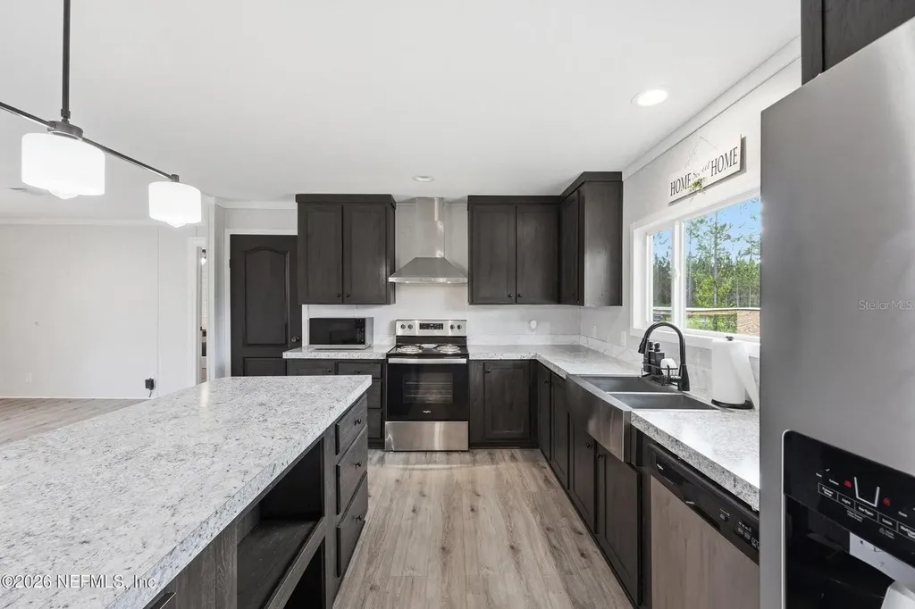 2626 Will Elledge Road Glen St Mary FL 32040