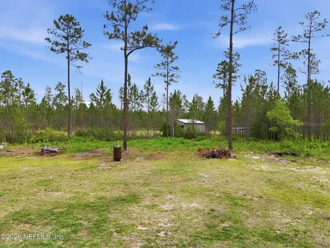 2626 Will Elledge Road Glen St Mary FL 32040