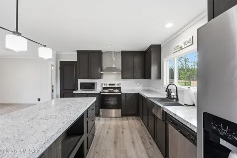 2626 Will Elledge Road Glen St Mary FL 32040