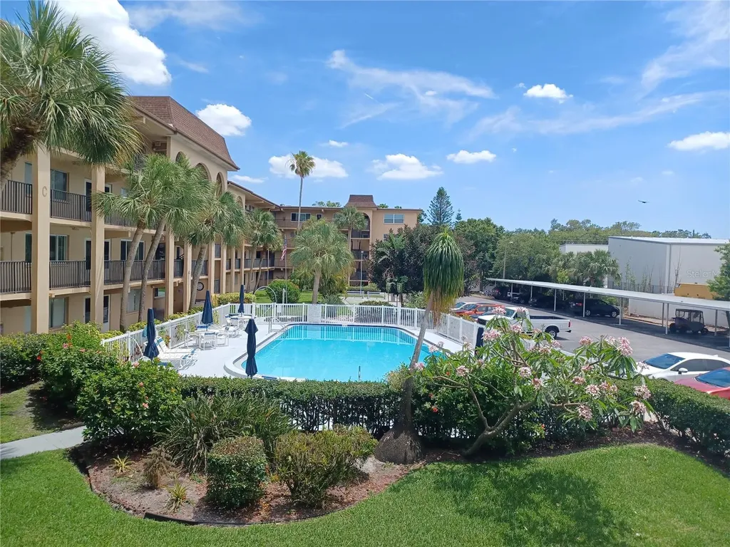 2525 W Bay Drive Largo FL 33770