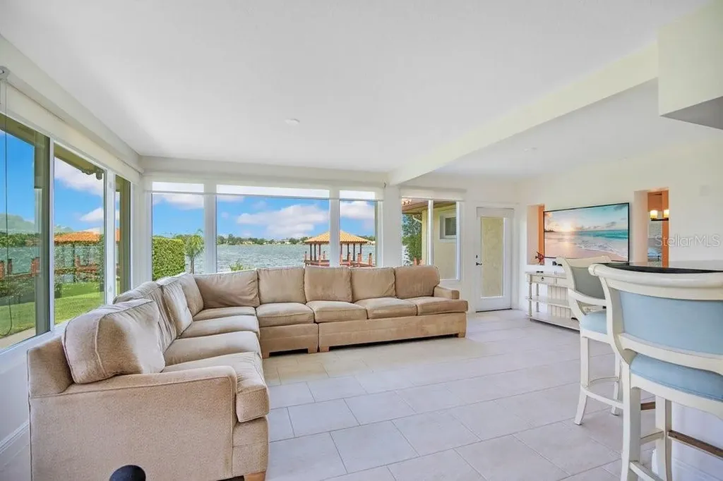 3108 Troy Drive Orlando FL 32806