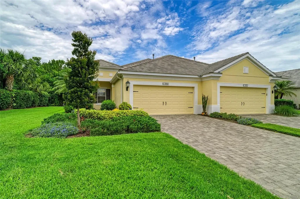 1936 Orange Lake Cove Bradenton FL 34211