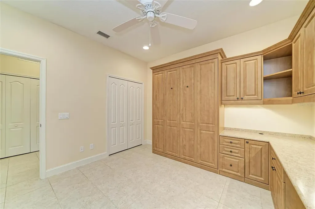 1936 Orange Lake Cove Bradenton FL 34211
