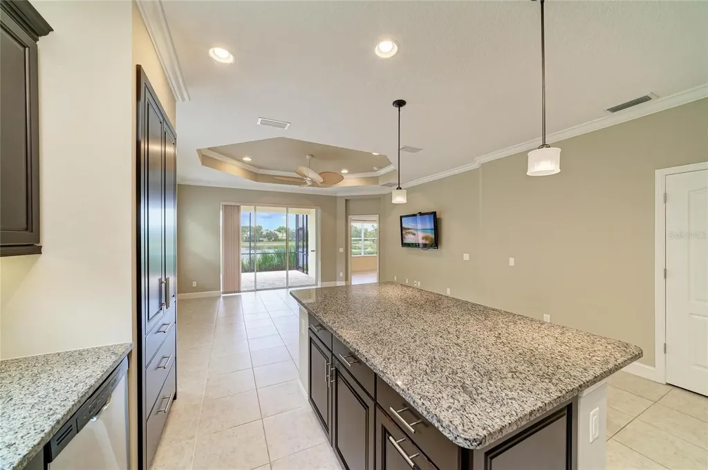1936 Orange Lake Cove Bradenton FL 34211