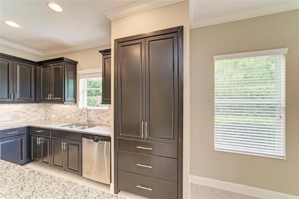 1936 Orange Lake Cove Bradenton FL 34211