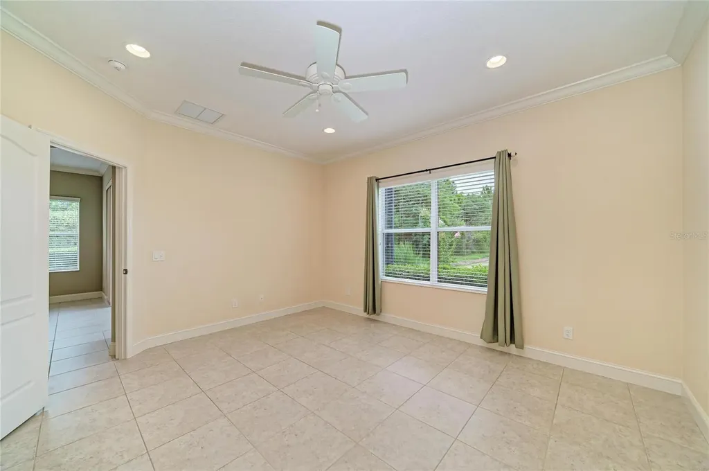 1936 Orange Lake Cove Bradenton FL 34211