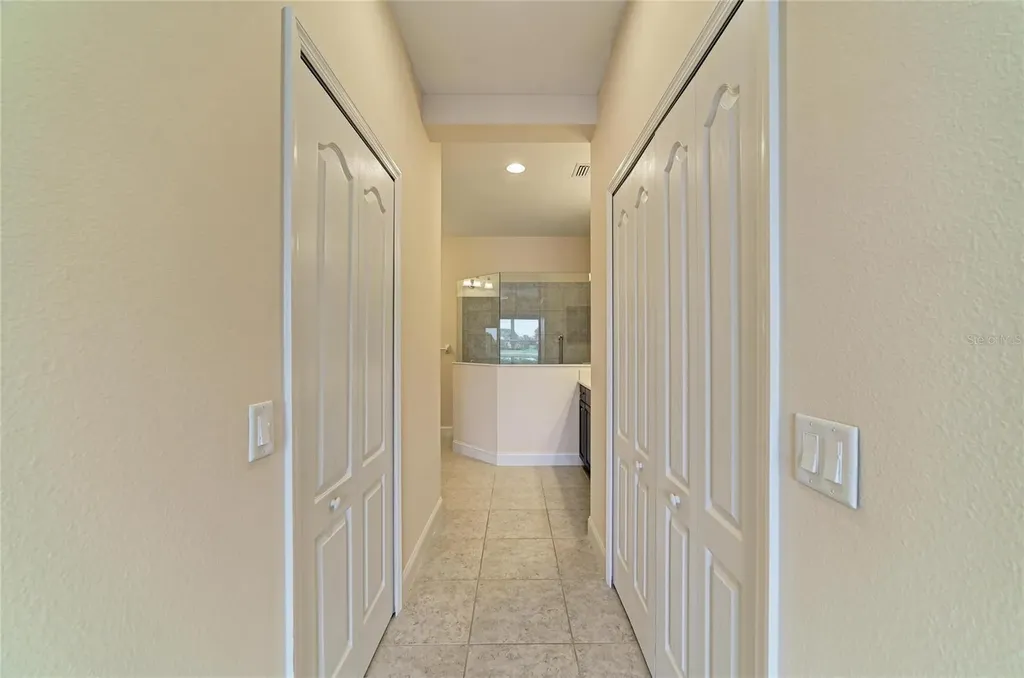 1936 Orange Lake Cove Bradenton FL 34211