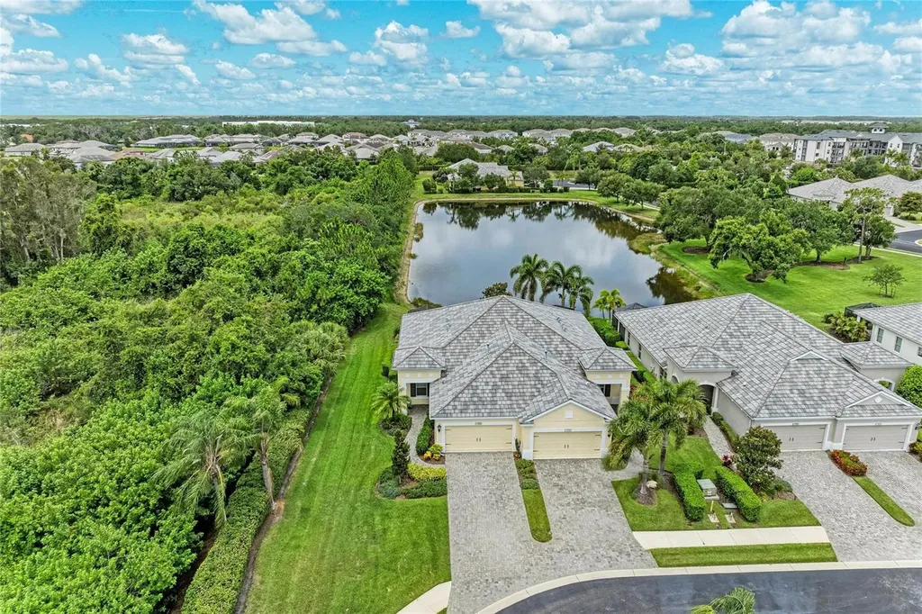 1936 Orange Lake Cove Bradenton FL 34211