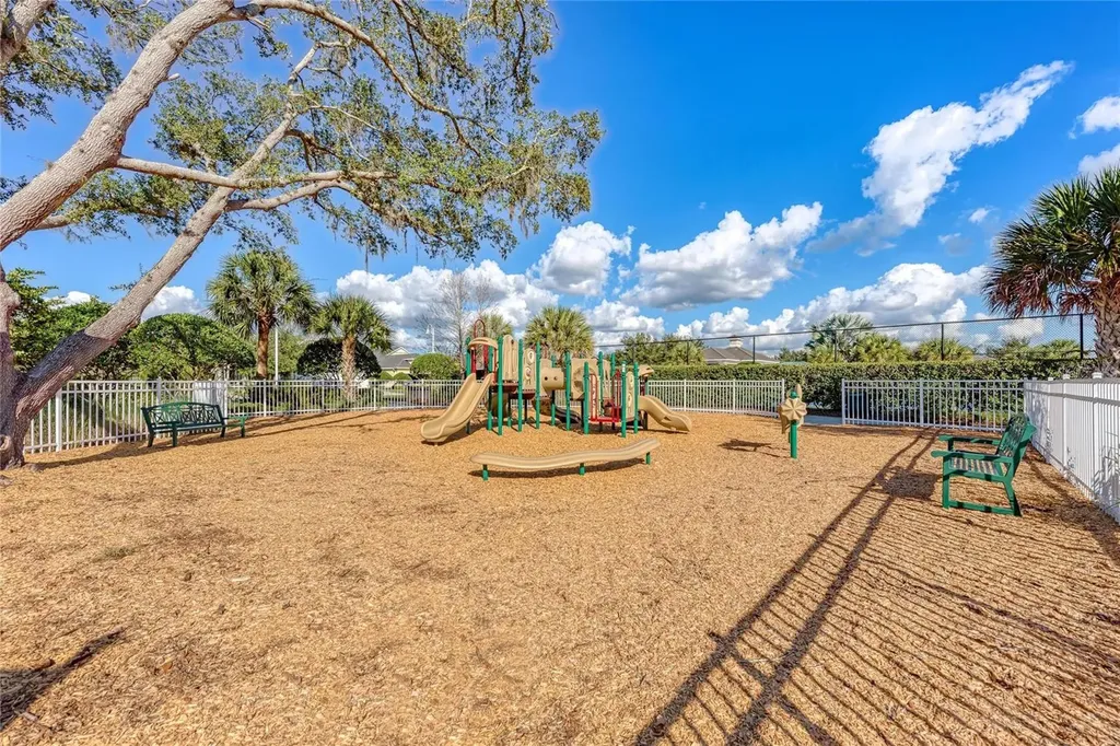 1936 Orange Lake Cove Bradenton FL 34211
