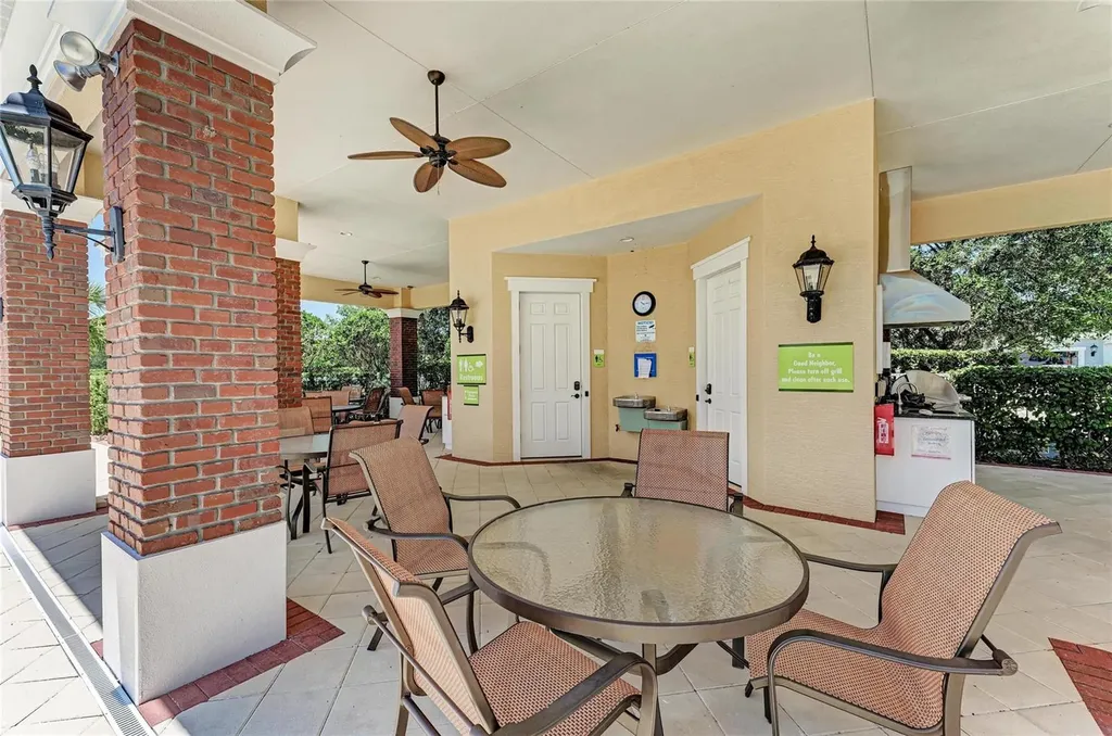 1936 Orange Lake Cove Bradenton FL 34211