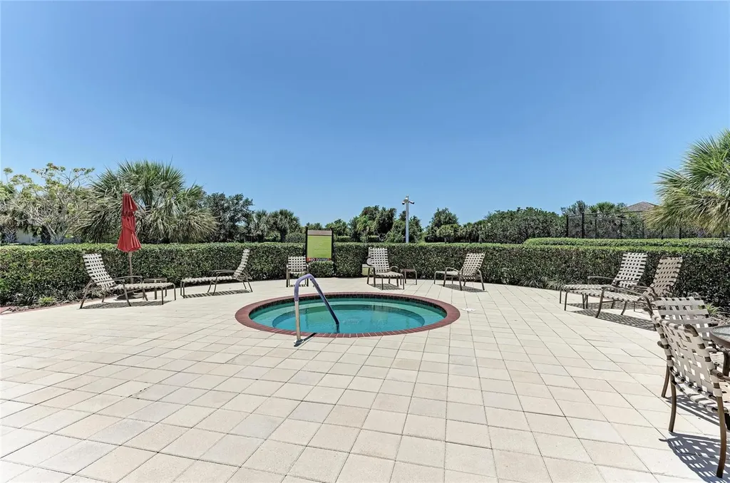 1936 Orange Lake Cove Bradenton FL 34211