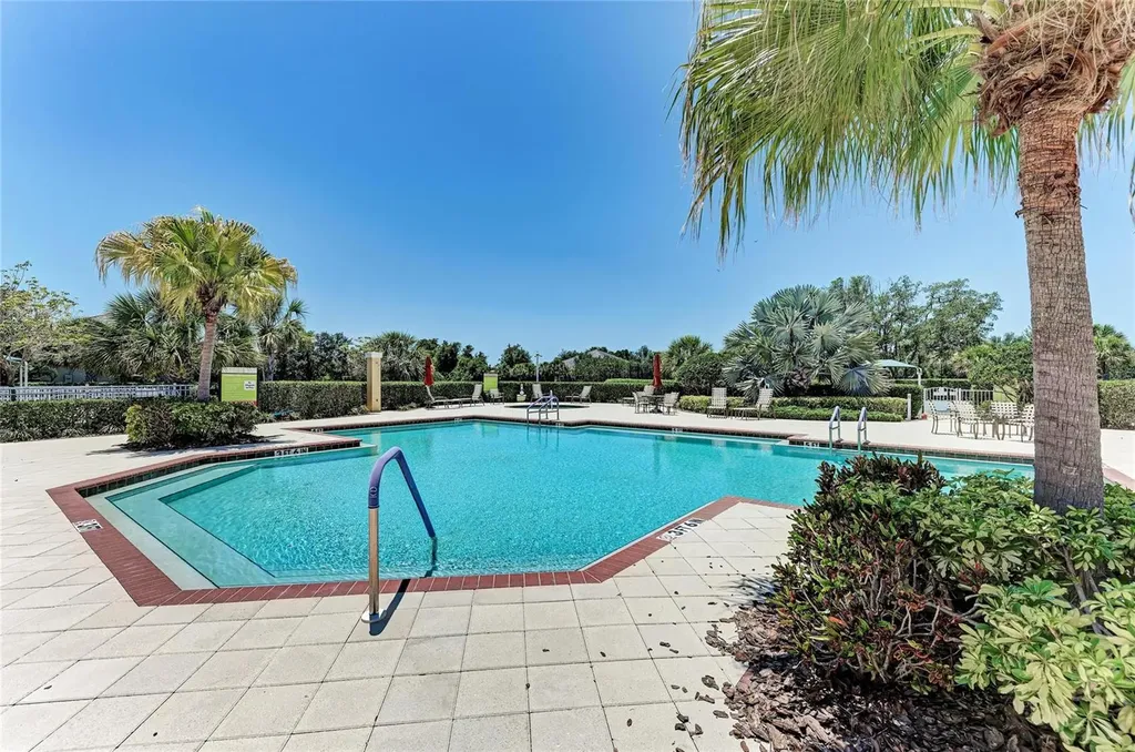 1936 Orange Lake Cove Bradenton FL 34211