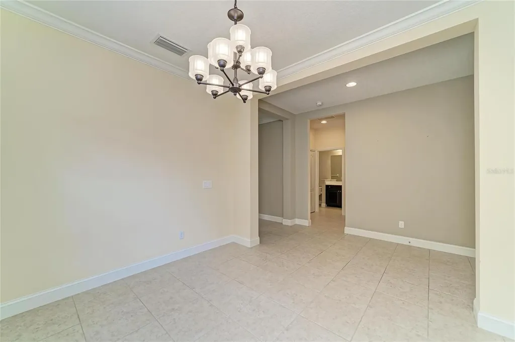 1936 Orange Lake Cove Bradenton FL 34211