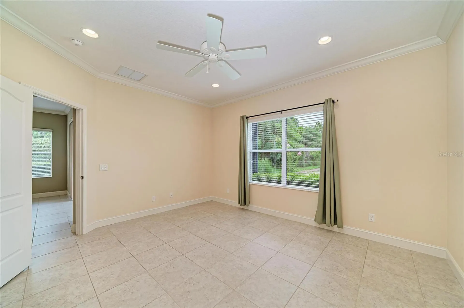 1936 Orange Lake Cove Bradenton FL 34211