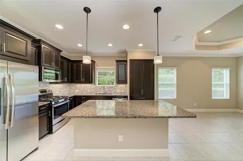 1936 Orange Lake Cove Bradenton FL 34211