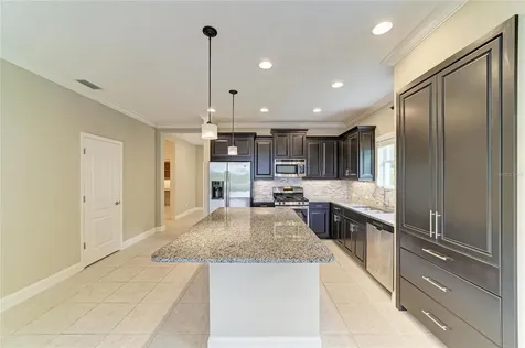 1936 Orange Lake Cove Bradenton FL 34211