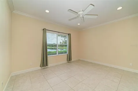 1936 Orange Lake Cove Bradenton FL 34211