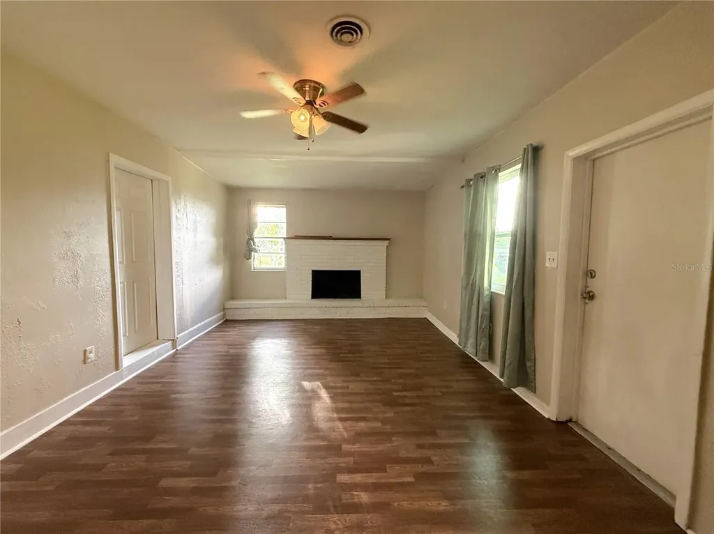 915 14th Street E Bradenton FL 34208