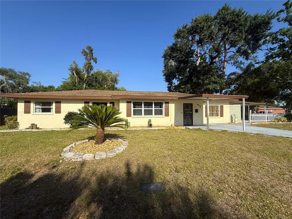 915 14th Street E Bradenton FL 34208