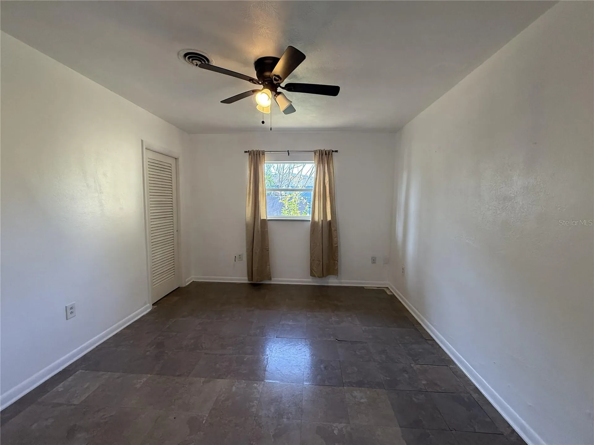 915 14th Street E Bradenton FL 34208