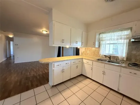 915 14th Street E Bradenton FL 34208