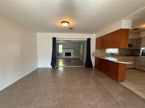 915 14th Street E Bradenton FL 34208