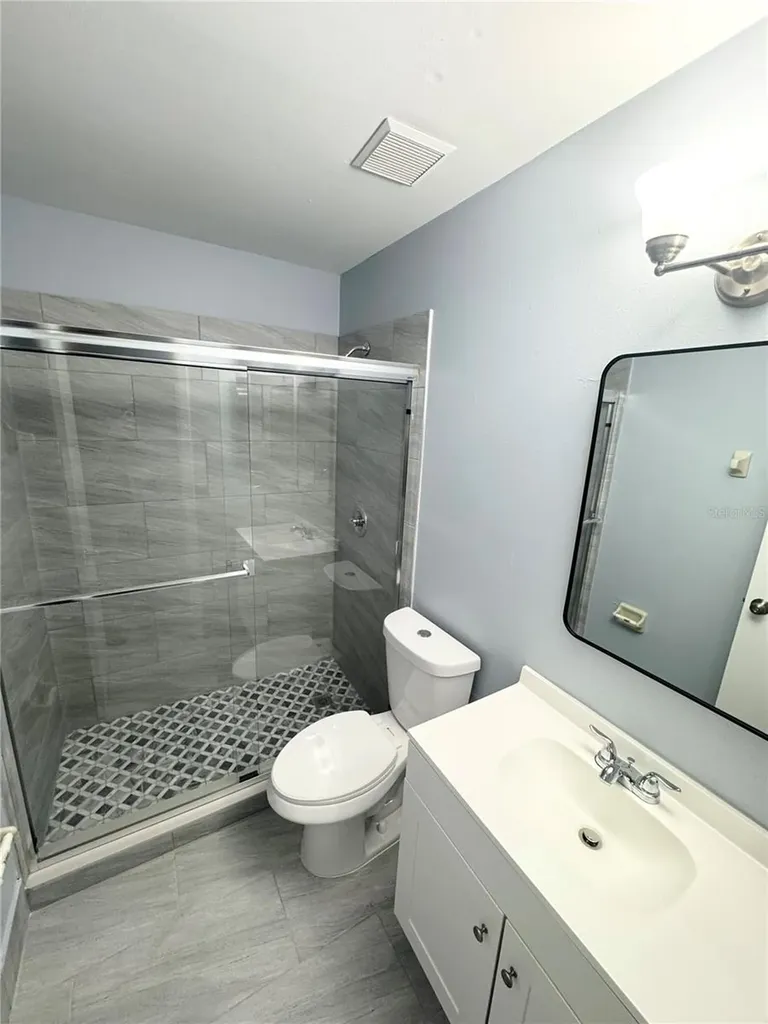 4882 S Semoran Boulevard Orlando FL 32822