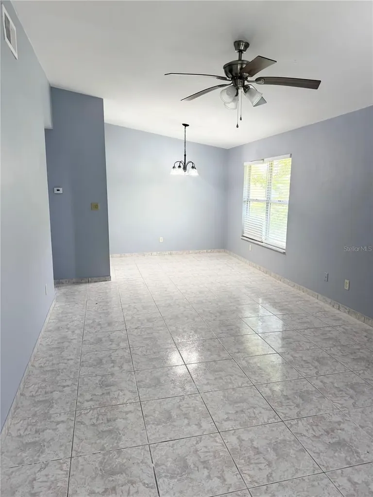 4882 S Semoran Boulevard Orlando FL 32822
