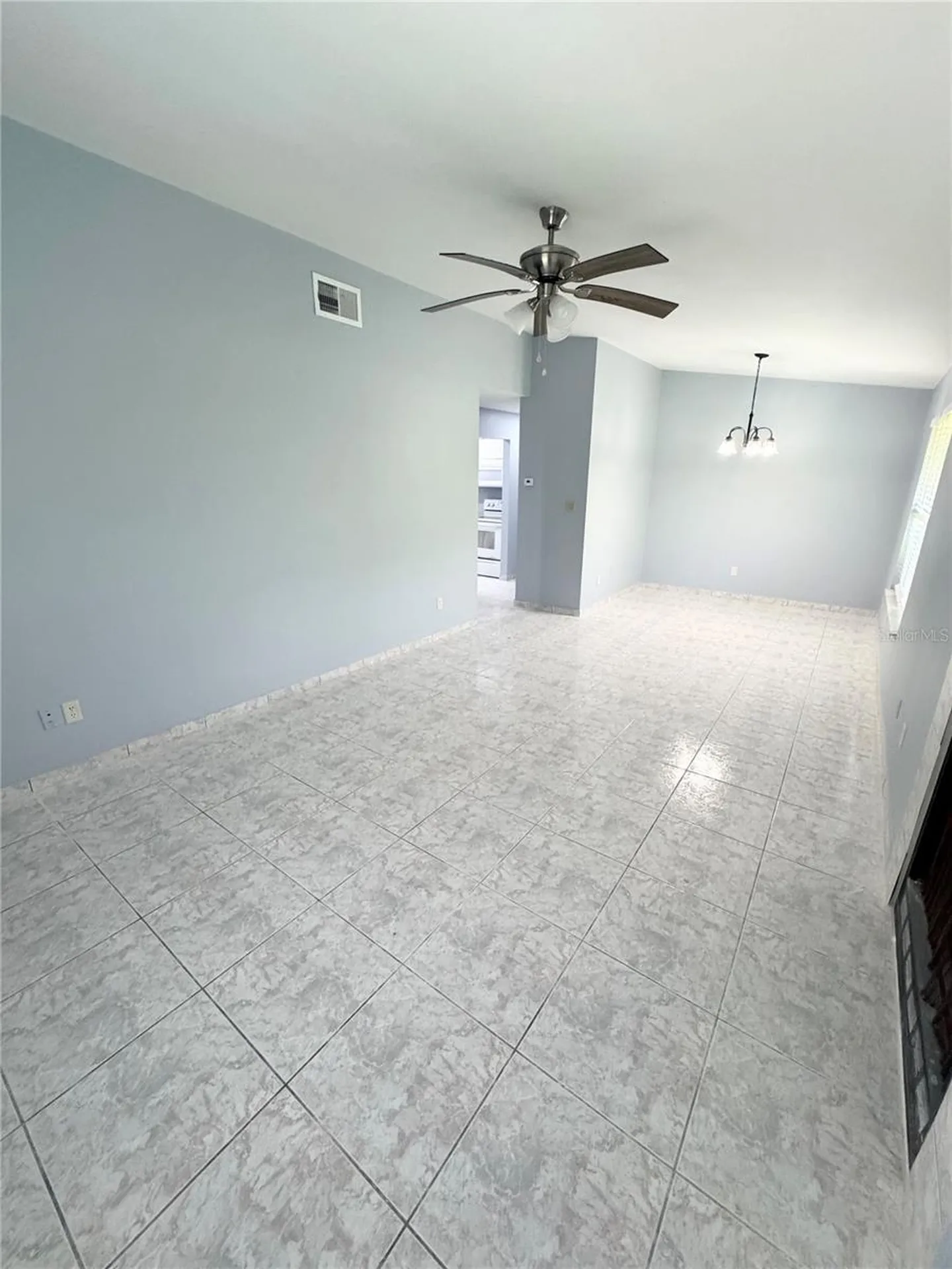 4882 S Semoran Boulevard Orlando FL 32822