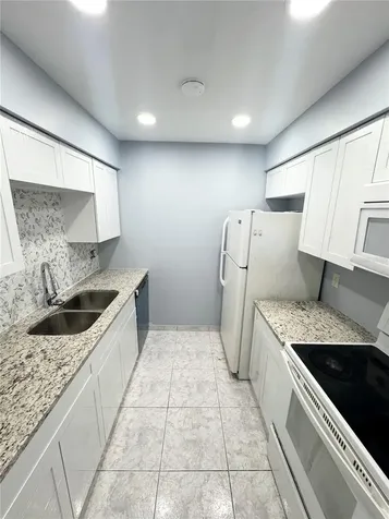 4882 S Semoran Boulevard Orlando FL 32822