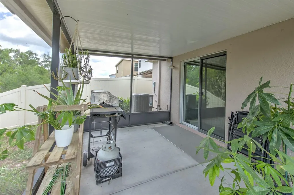 17334 White Mangrove Drive Wimauma FL 33598