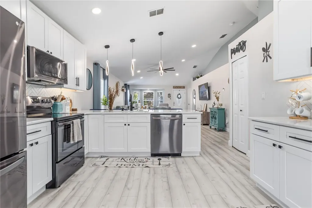 1633 Wekiva Crossing Boulevard Apopka FL 32703