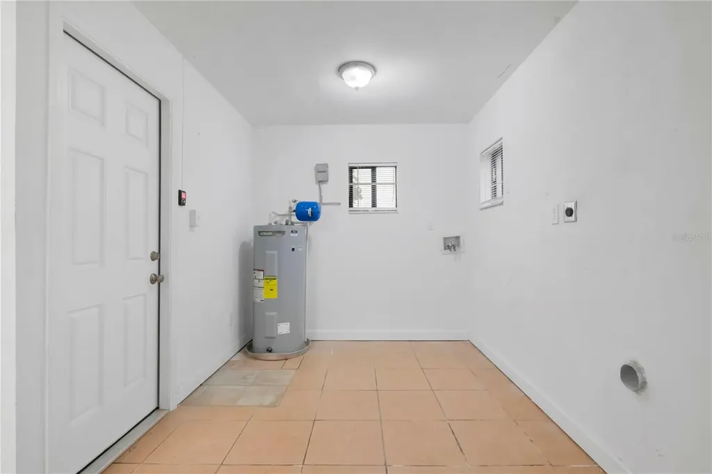 299 Valencia Avenue Kissimmee FL 34743