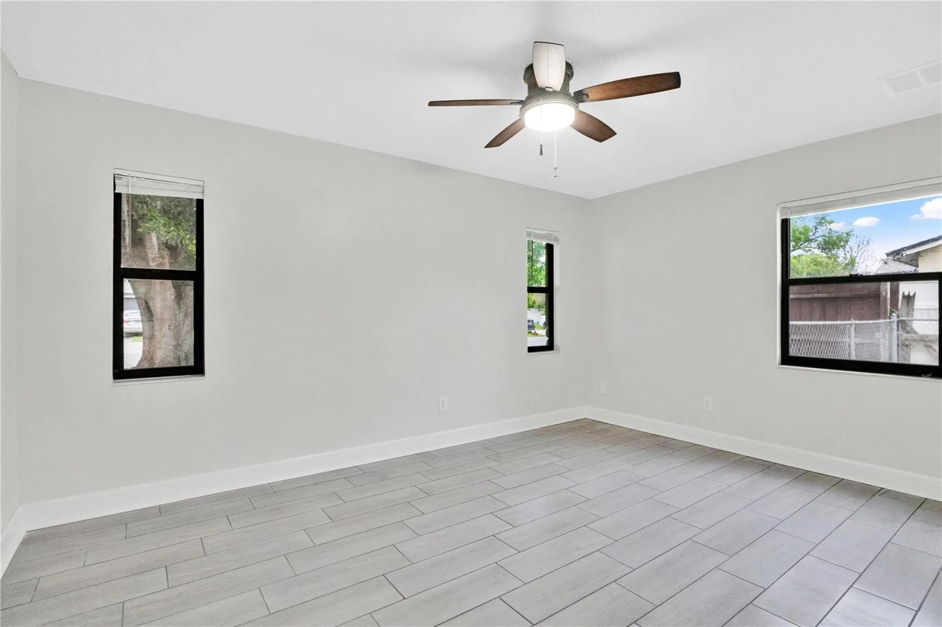299 Valencia Avenue Kissimmee FL 34743