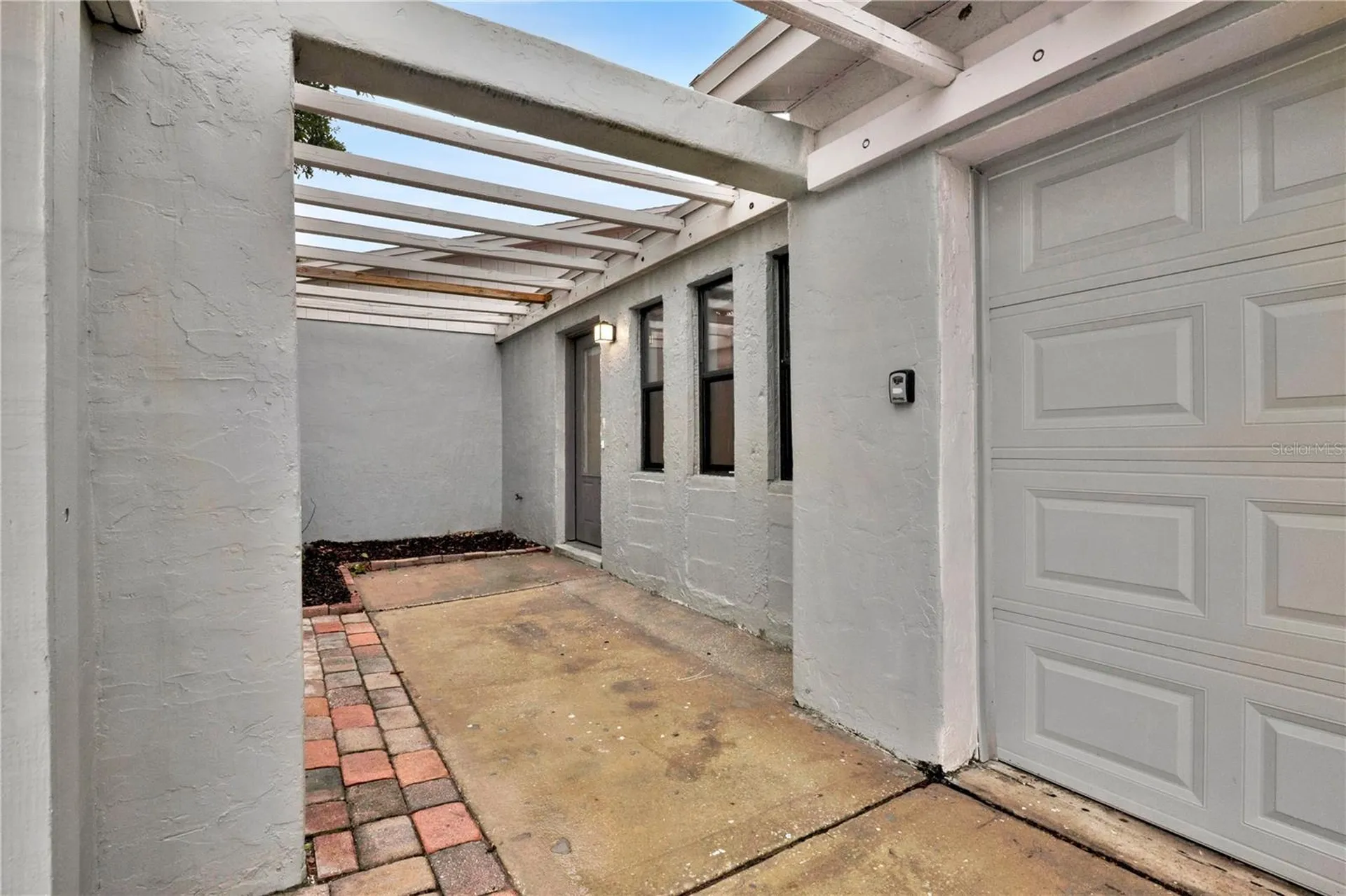 299 Valencia Avenue Kissimmee FL 34743