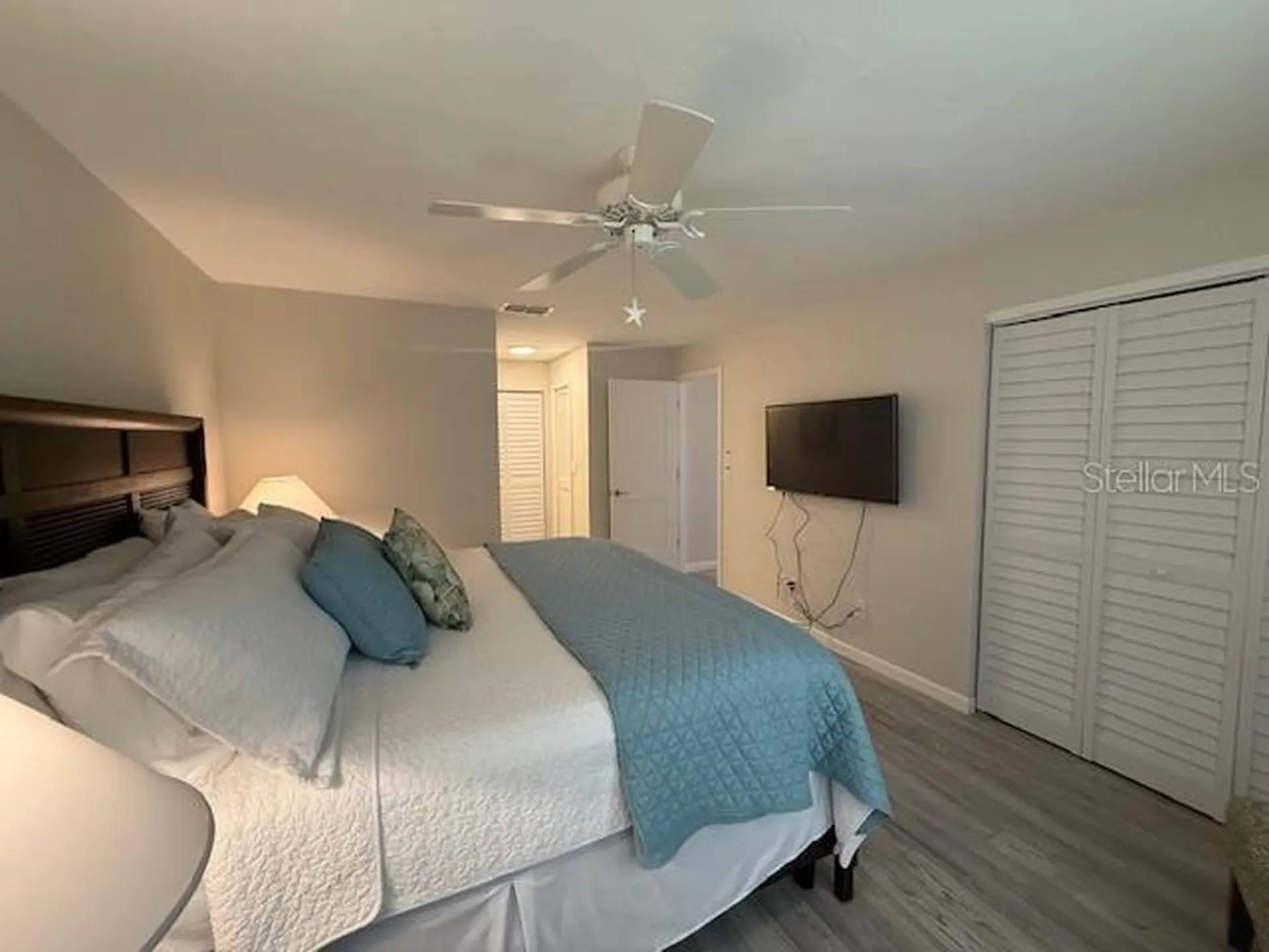 7012 W Country Club Drive N Sarasota FL 34243