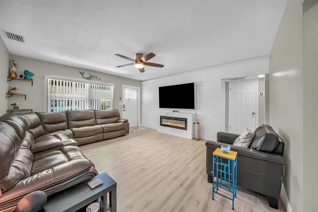 5705 15th Avenue S Gulfport FL 33707